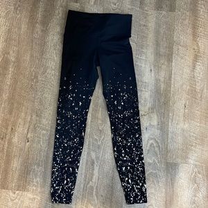 BNWOT 🦄VERY RARE🦄 Lululemon Black with silver foil and black velvet detailing